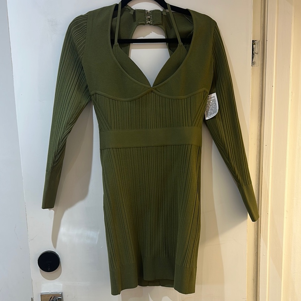 Bnwt Herve Léger short Dress

Sold out in stores - Picture 2 of 2